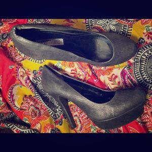 Jennifer Lopez heels